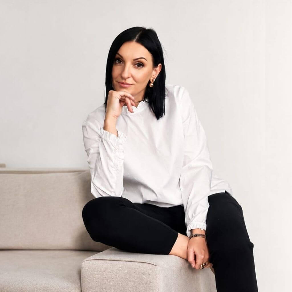 Aljona Fischer, Spezialistin für Maniküre und Pediküre der LS Beauty Residenz bei Augsburg